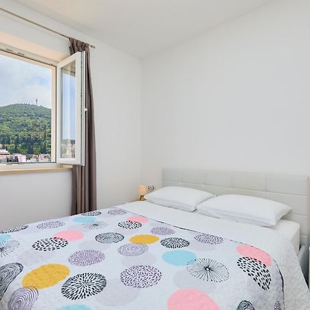Apartment Voyager Дубровник Екстериор снимка