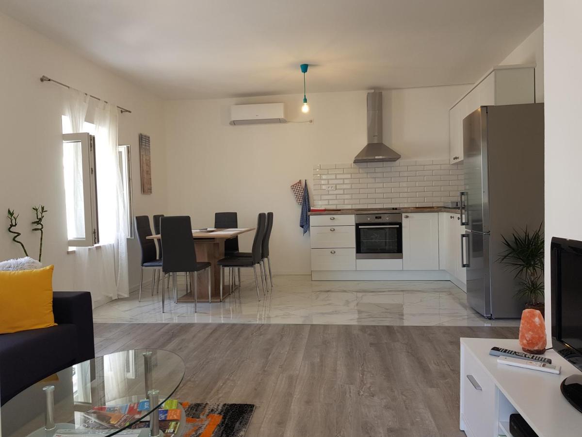 Apartment Voyager Дубровник Екстериор снимка