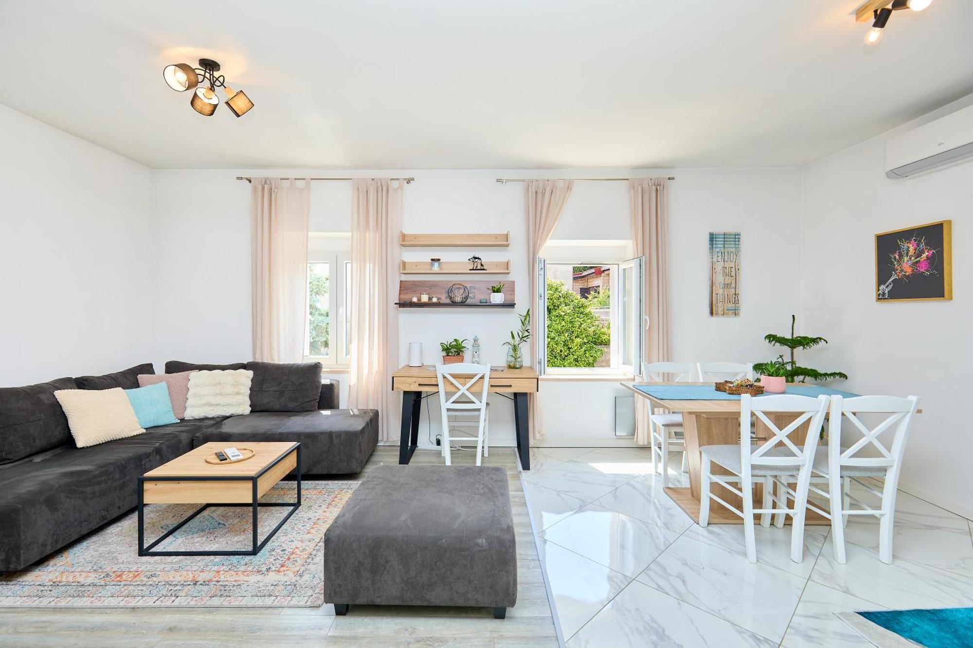 Apartment Voyager Дубровник Екстериор снимка