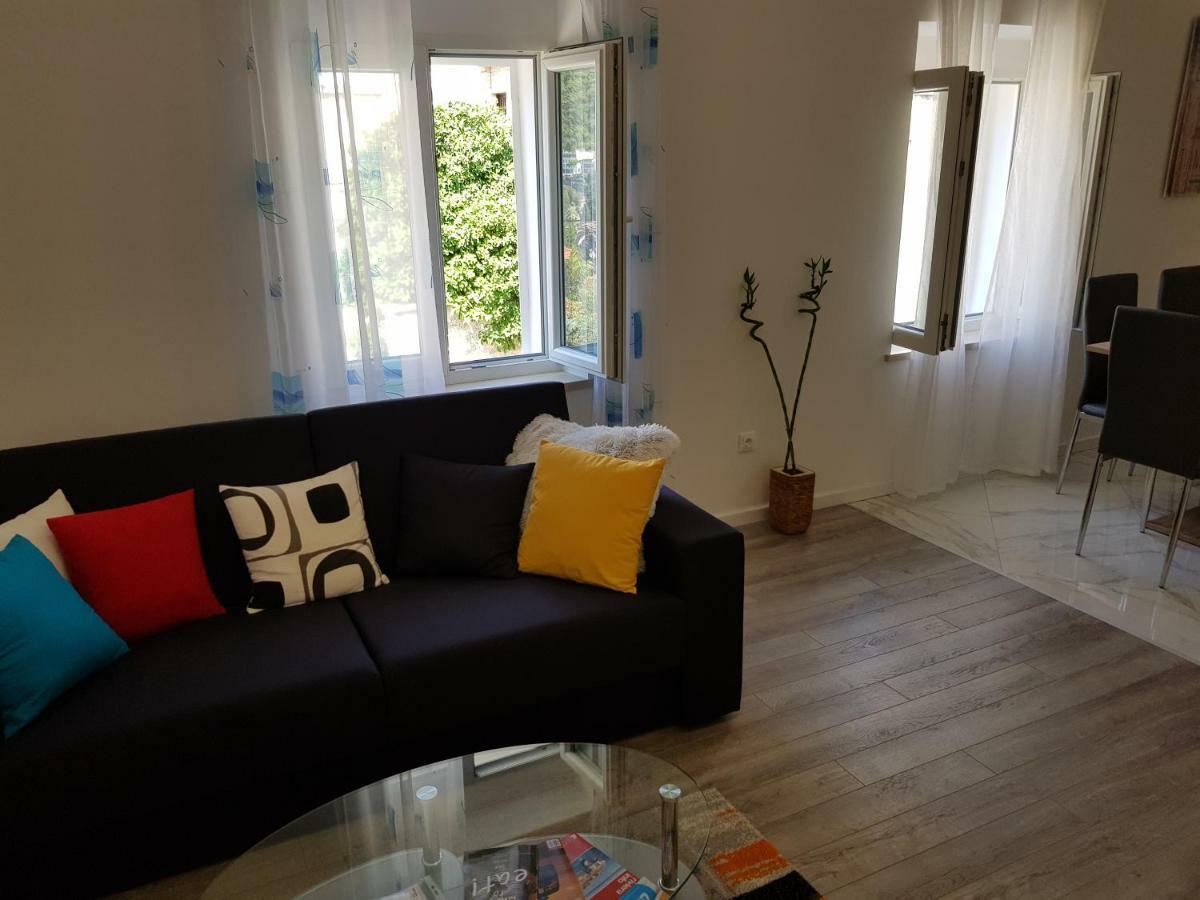 Apartment Voyager Дубровник Екстериор снимка
